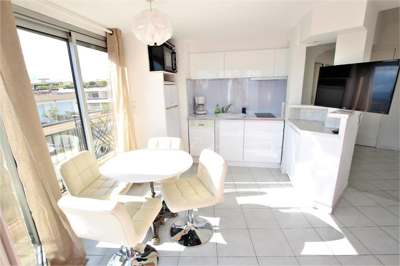 Nice Apartment Last Floor With Terrace And Clear View On The Sea Cannes Kültér fotó